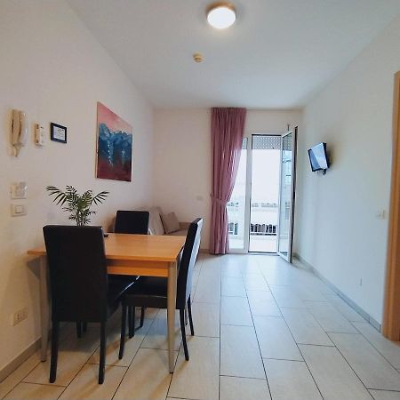 Residence Hotel Rubino Fogliano Marina Ngoại thất bức ảnh