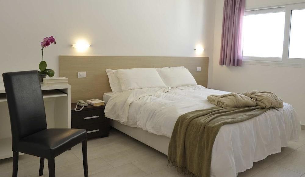 Residence Hotel Rubino Fogliano Marina Ngoại thất bức ảnh