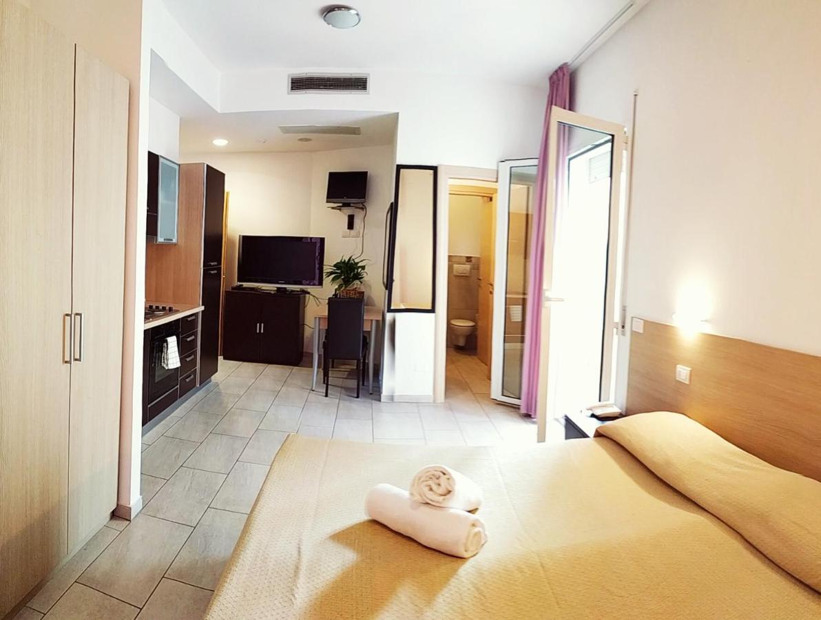 Residence Hotel Rubino Fogliano Marina Ngoại thất bức ảnh