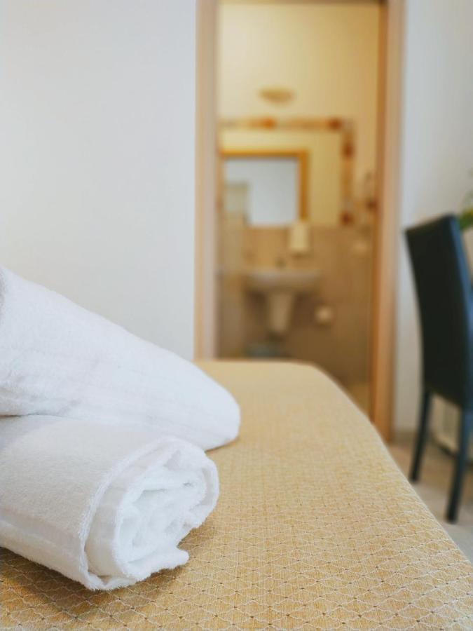 Residence Hotel Rubino Fogliano Marina Ngoại thất bức ảnh